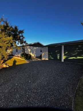 McGregor Court Manor, Te Anau